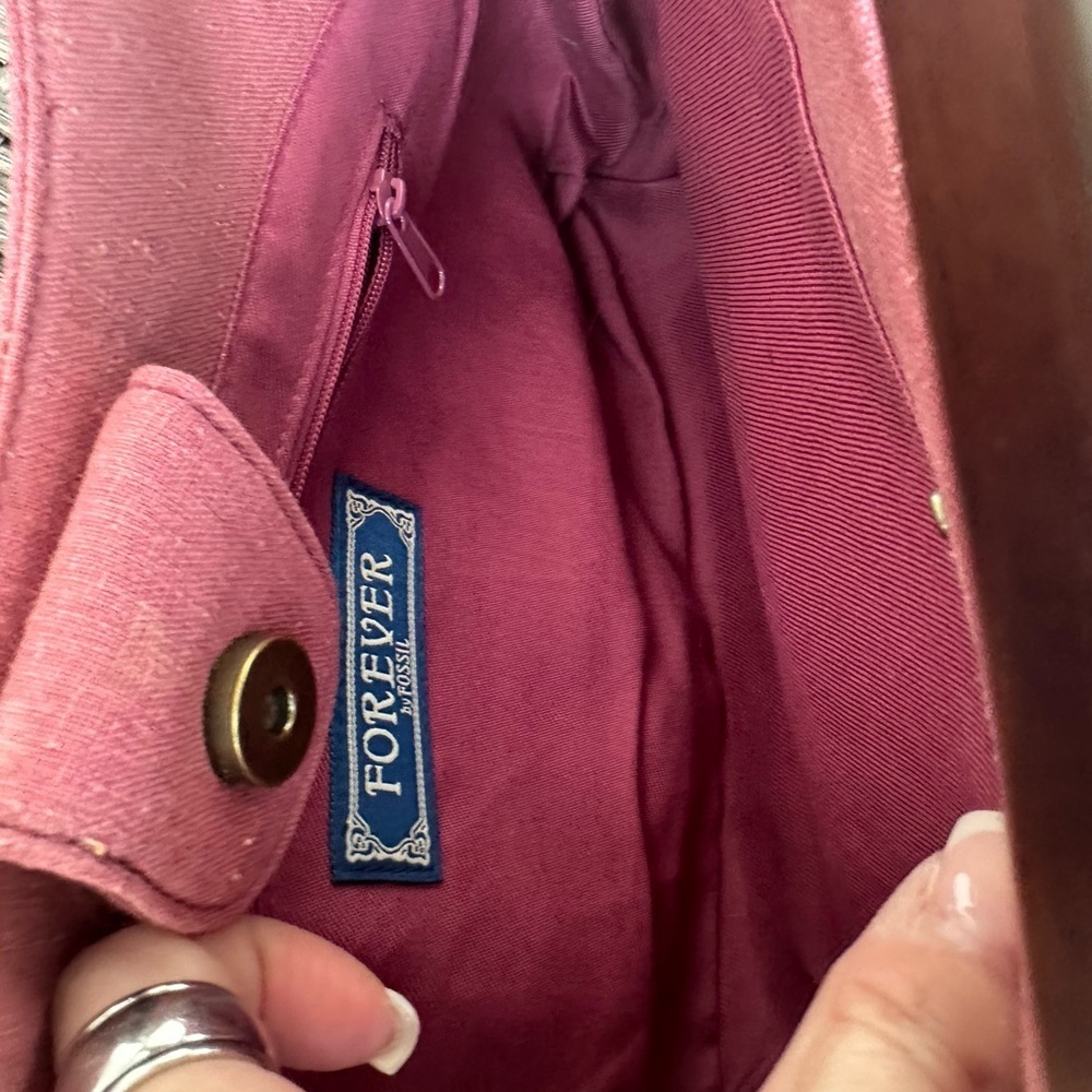 Fossil Pink Clutch with Floral Embroidery and Wooden Handle - Picture 3 of 4